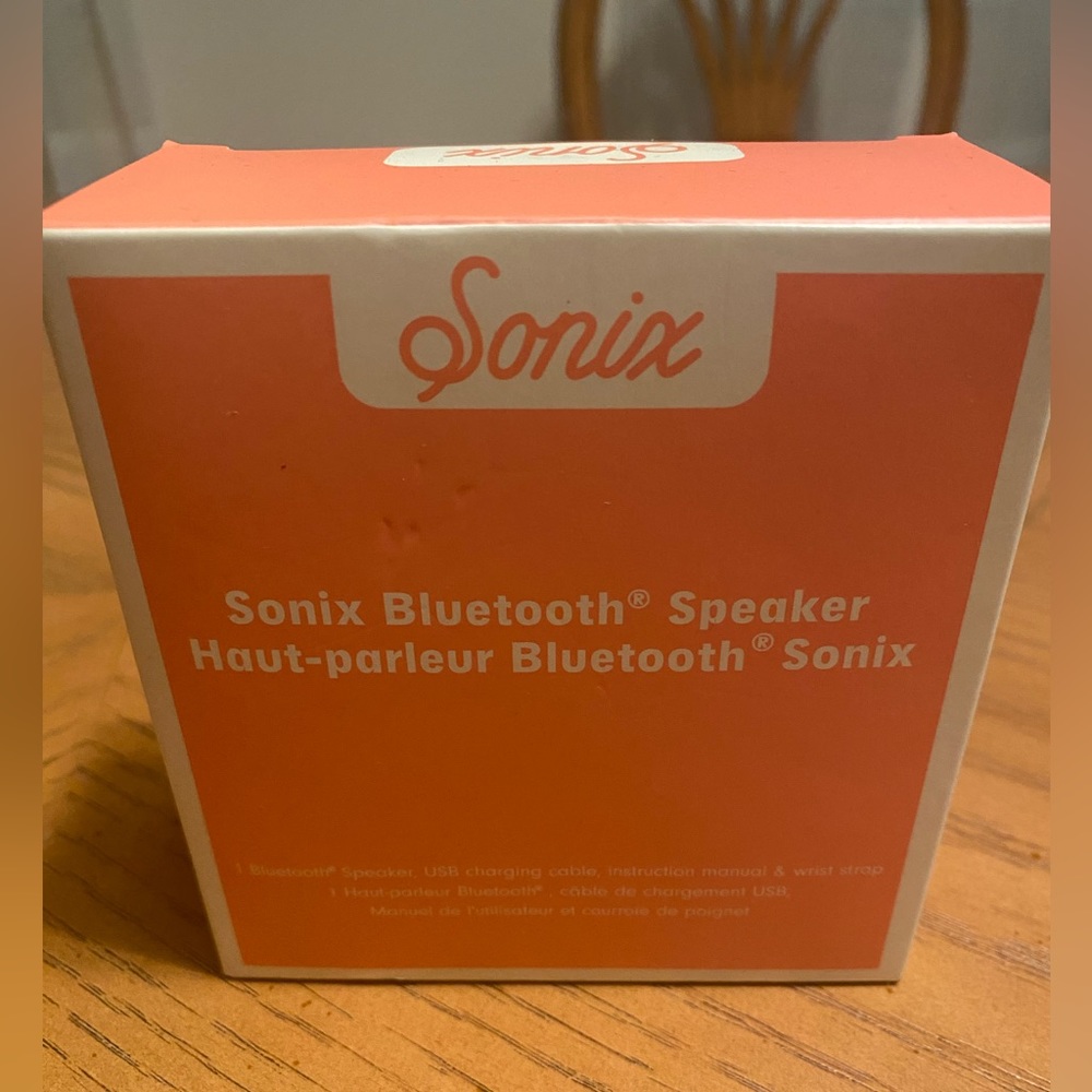 Sonix bluetooth speaker